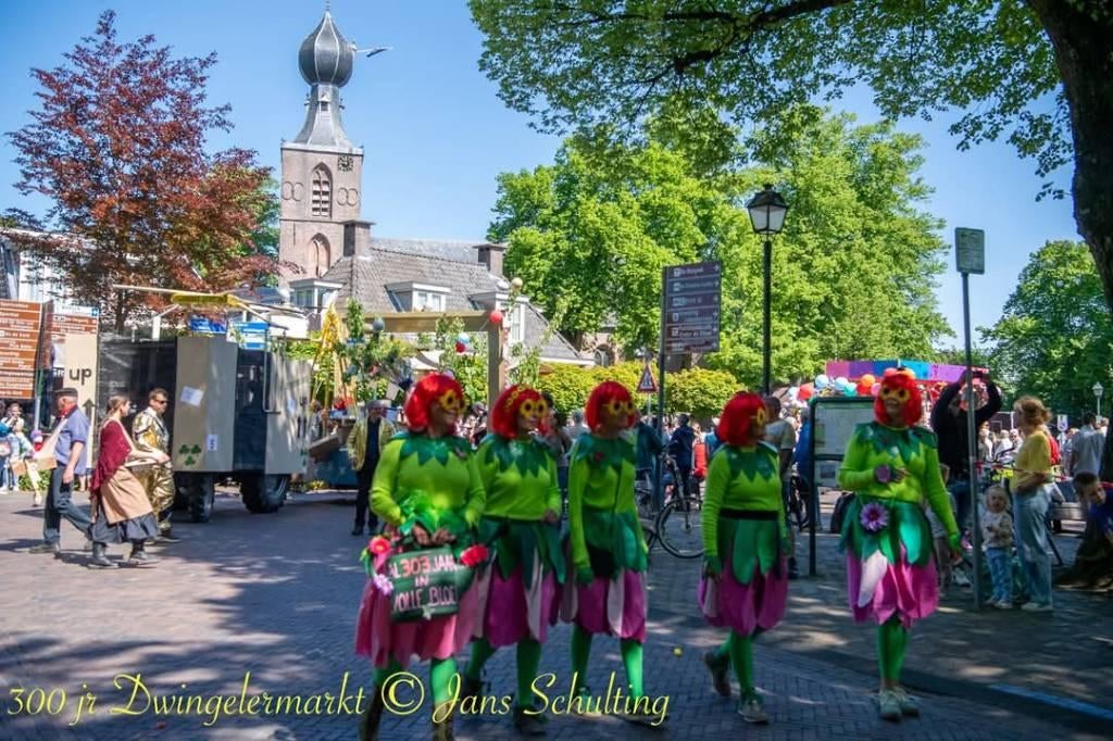 Feestkleding bloemen, Kleding | Dames, Carnavalskleding en Feestkleding, Ophalen, Zo goed als nieuw, Overige thema's, Kleding