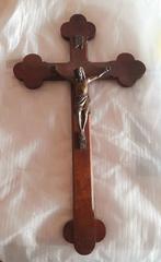 antiek houten kruisbeeld, Ophalen