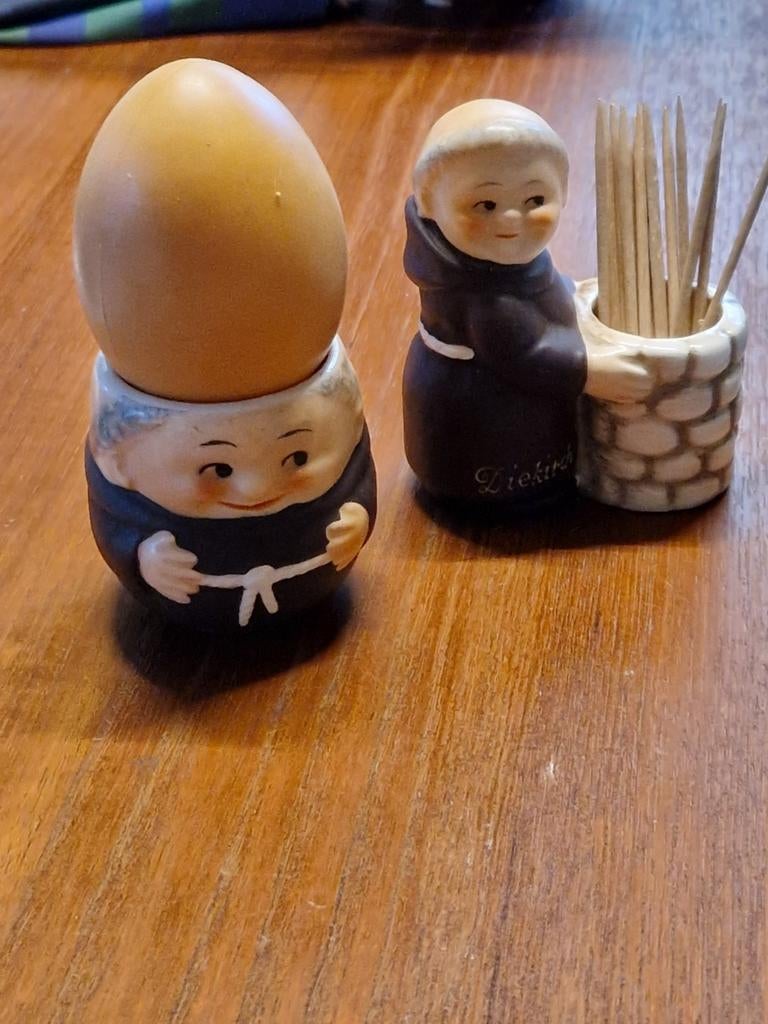 Vintage Goebel Monnik Eierdop/Prikkerhouder Set prijs €20,00, Antiek en Kunst, Curiosa en Brocante, Ophalen of Verzenden