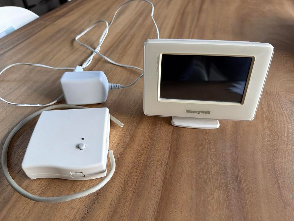 Honeywell Evohome slimme thermostaat en rf module, Ophalen of Verzenden, Slimme thermostaat, Gebruikt
