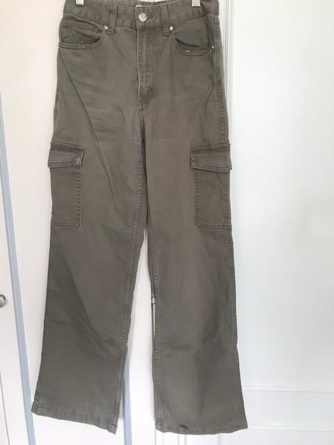 Donkergroene Broek, Kleding | Dames, Spijkerbroeken en Jeans, H&M, Overige kleuren, Ophalen of Verzenden, W27 (confectie 34) of kleiner
