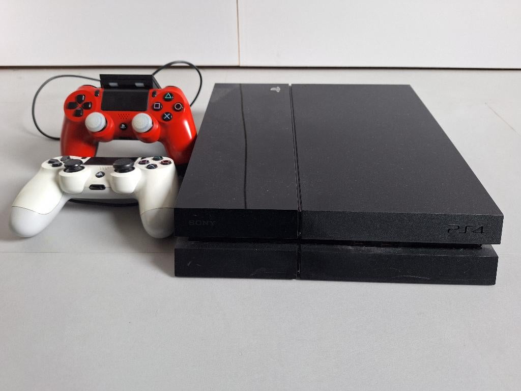 Playstation 4 /ps4 met 2 controllers en veel spellen, Spelcomputers en Games, Spelcomputers | Sony PlayStation 4, Ophalen, Met 2 controllers