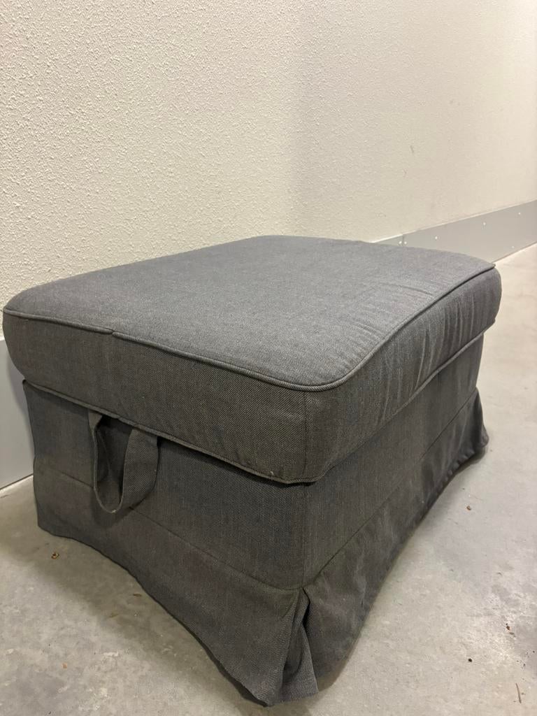 Ektorp voetenbank, Huis en Inrichting, Banken | Voetenbanken en Poefen, Ophalen, Zo goed als nieuw, Rechthoekig, 75 tot 100 cm