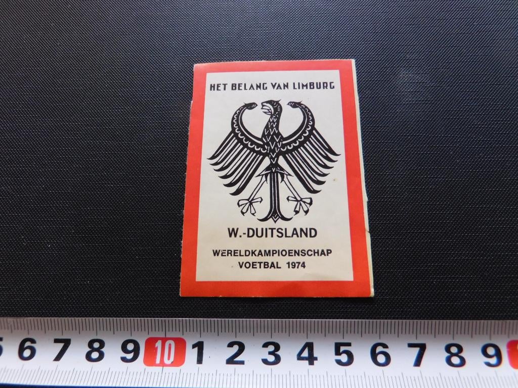 sticker WK Voetbal 1974 W. Duitsland Hel belang van Limburg, Ophalen, Zo goed als nieuw