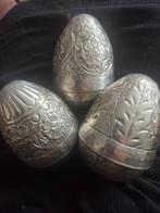 Set van 3 metalen (zilveren?) decoratieve eieren, Antiek en Kunst, Ophalen of Verzenden