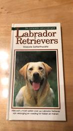 M. Satterthwaite - Labrador Retrievers, Ophalen of Verzenden, Paarden of Pony's, M. Satterthwaite, Zo goed als nieuw