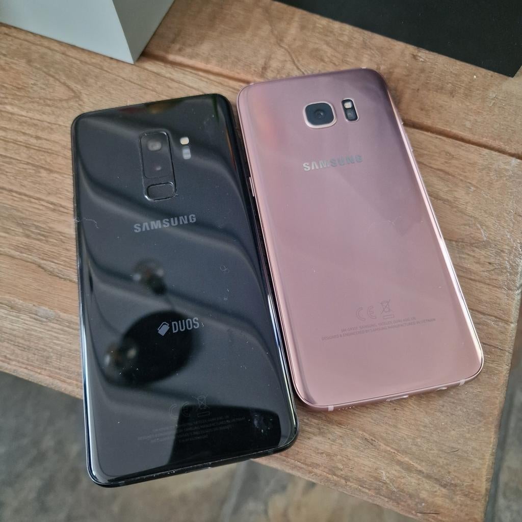 2 Samsung Telefoons - 1 Scherm Defect, Telecommunicatie, Mobiele telefoons | Samsung, Gebruikt, Zwart, Ophalen of Verzenden, Zonder simlock