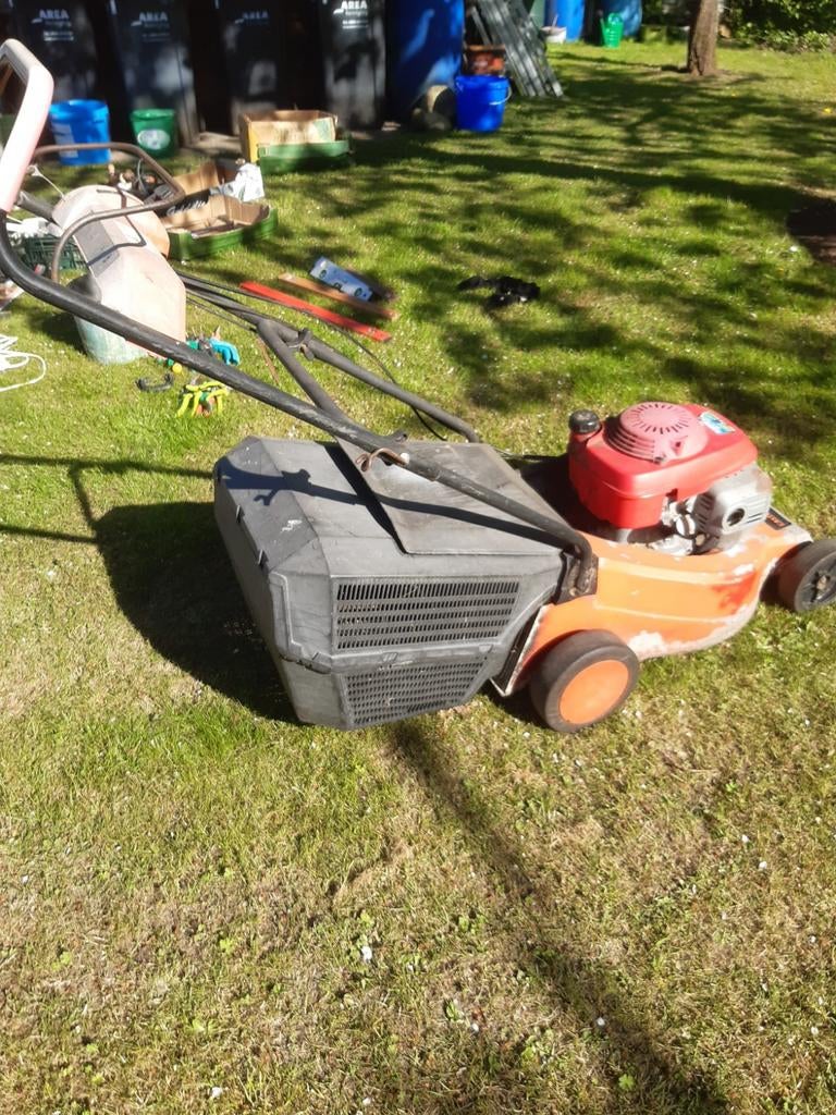 Honda benzine grasmaaier(opknapper), Ophalen, Gebruikt