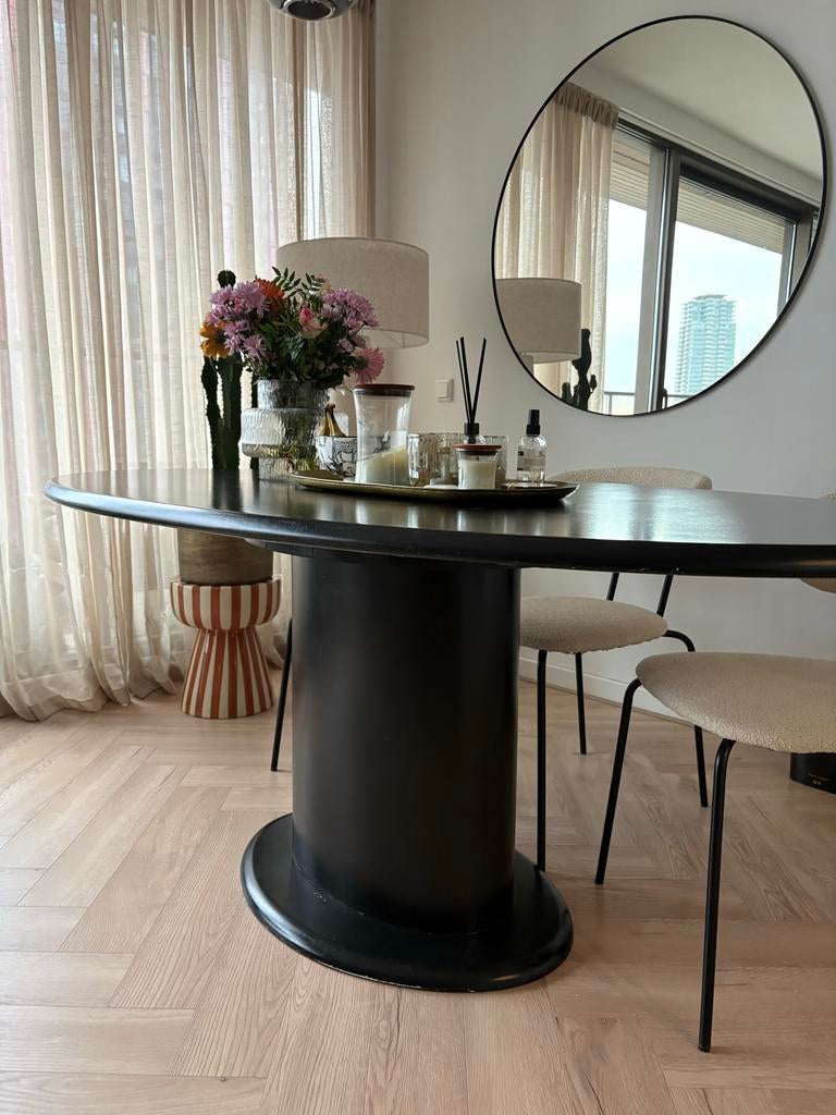 Ovale zwarte eettafel, Ophalen, Overige materialen, Gebruikt, 50 tot 100 cm
