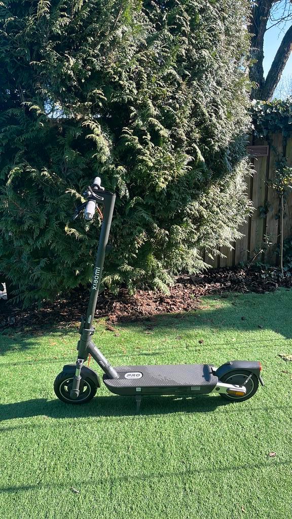 Elektrische step, Fietsen en Brommers, Steps, Zo goed als nieuw, Elektrische step (E-scooter), Ophalen