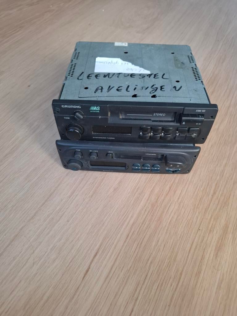 Renault Twingo Grundig radio 1993-1997 (defect), Ophalen of Verzenden, Gebruikt