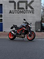 KTM SuperDuke 1290 R | TechPack | AKRA | 5000KM | Koffers, Motoren, 2 cilinders, Traction Control, Motorrijbewijs A, Bedrijf