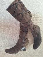 Suede laarzen, Hoge laarzen, Bruin, Ophalen of Verzenden, Zo goed als nieuw