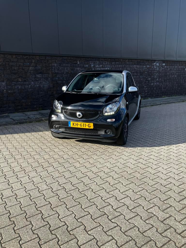 Smart ForFour 1.0 52KW 2015 Zwart, Auto's, Smart, Voorwielaandrijving, Stof, 4 stoelen, Zwart