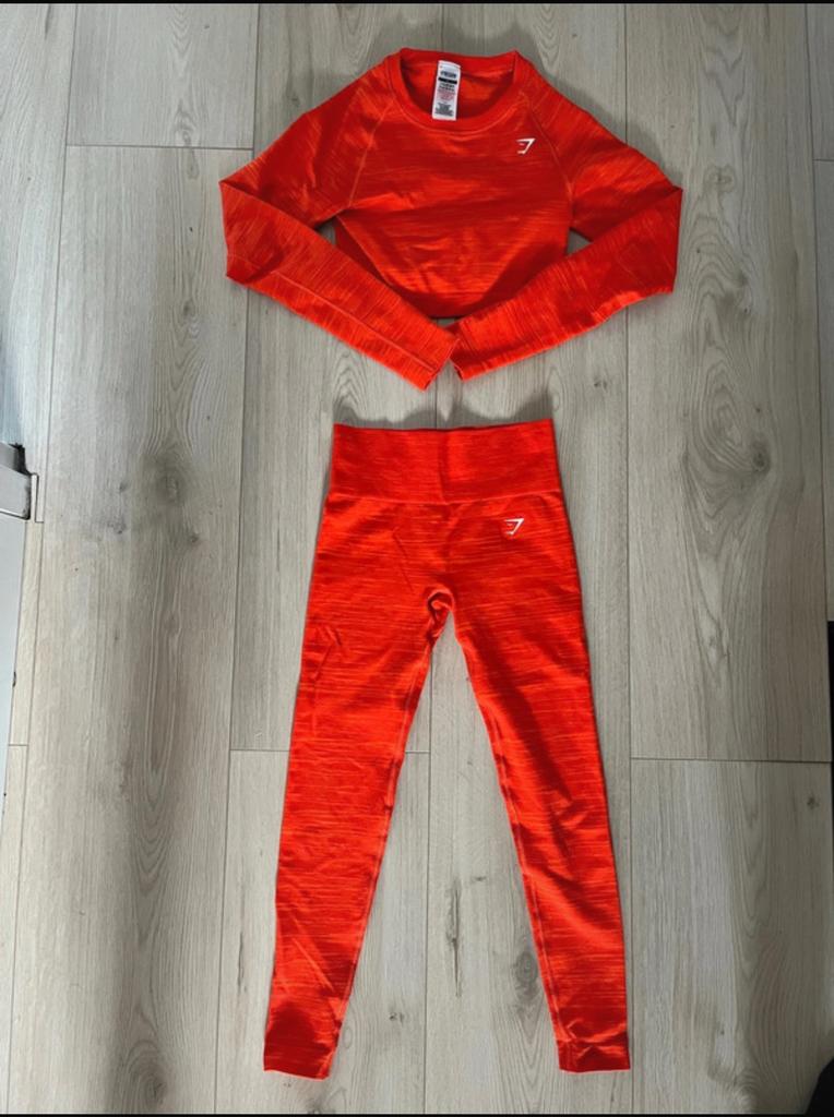 Gymshark top met broek maat S, Kleding | Dames, Sportkleding, Oranje, Ophalen of Verzenden, Fitness of Aerobics, Maat 36 (S)