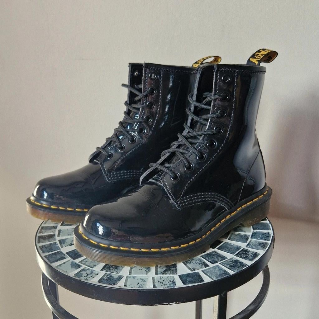 Dr. Martens lakleer 38, Zwart, Lage of Enkellaarzen, Nieuw, Ophalen of Verzenden