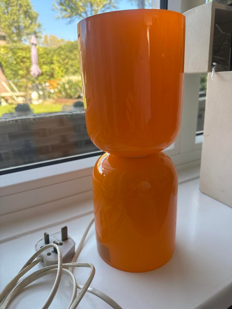 Oranje glazen tafellamp - Modern design, Ophalen of Verzenden, Zo goed als nieuw