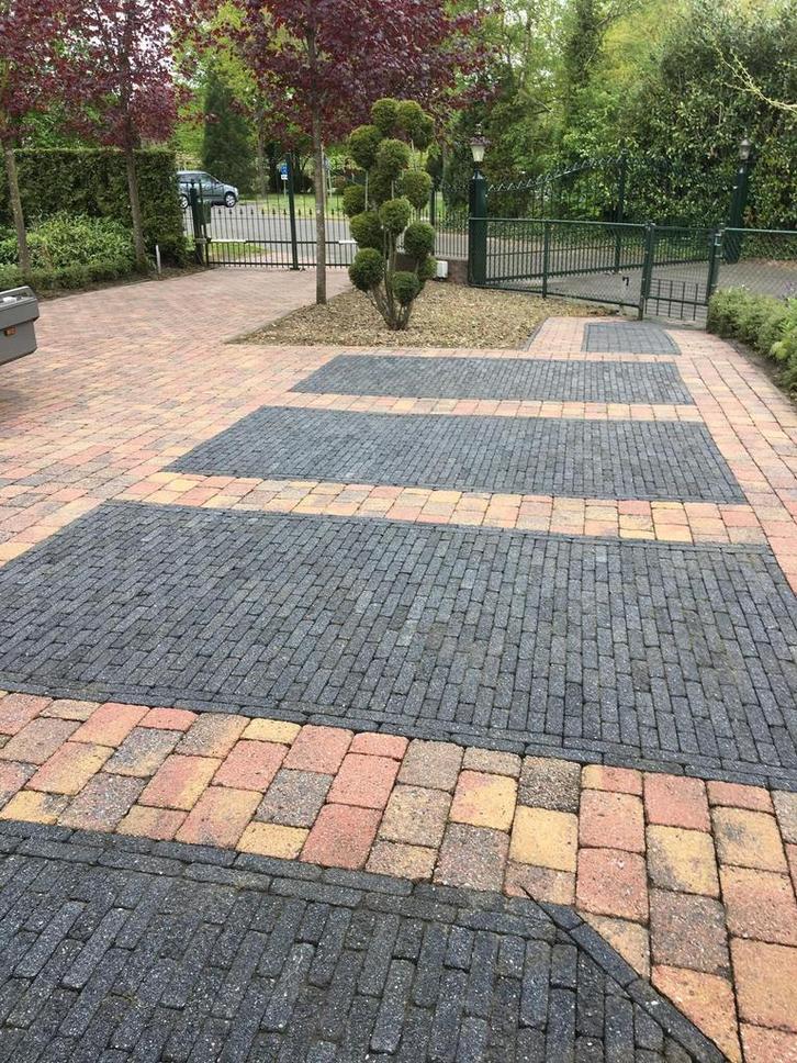 Sierbestrating gebruikt 2 soorten, Tuin en Terras, Tegels en Klinkers, Gebruikt, Klinkers, Beton, 10 m² of meer, Ophalen of Verzenden