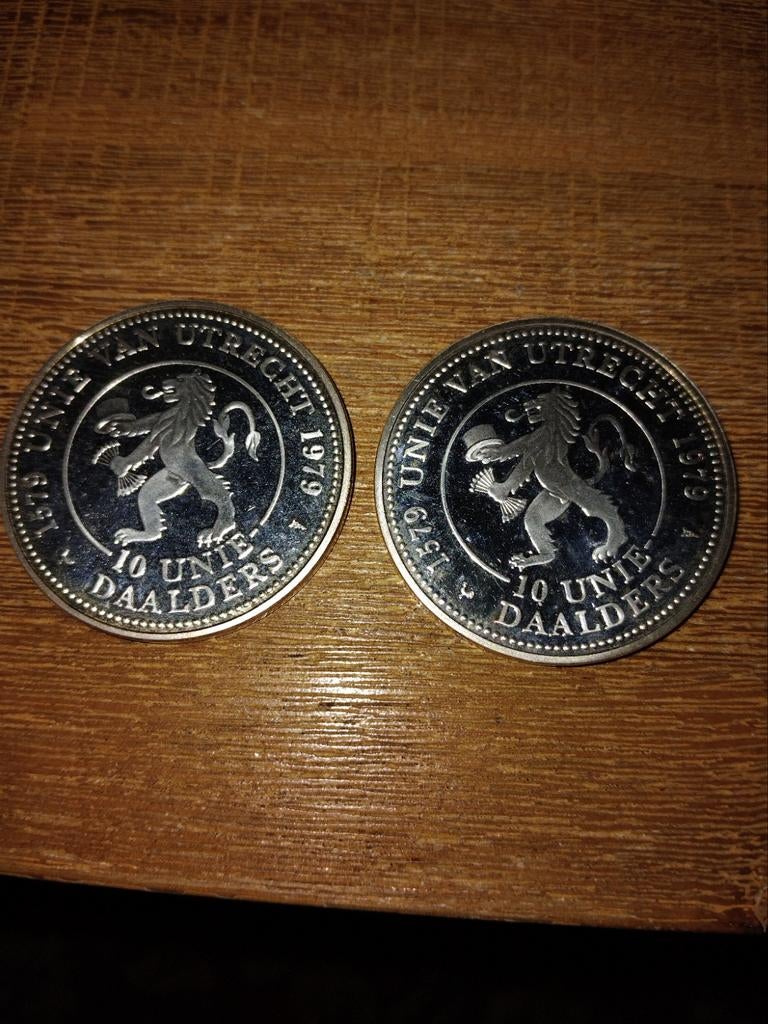 2 x Zilveren 10 Unie Daalders 1979 - Utrecht, Postzegels en Munten, Munten | Nederland, Ophalen of Verzenden, Koningin Juliana