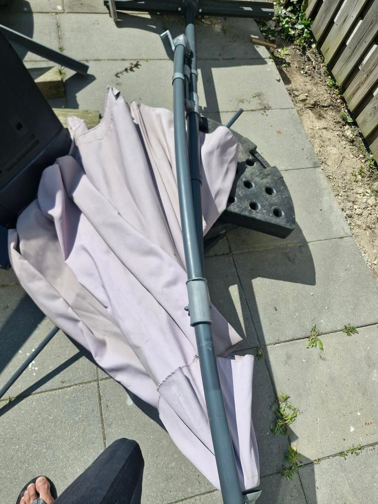 Gratis af te halen parasol met voet, Ophalen of Verzenden