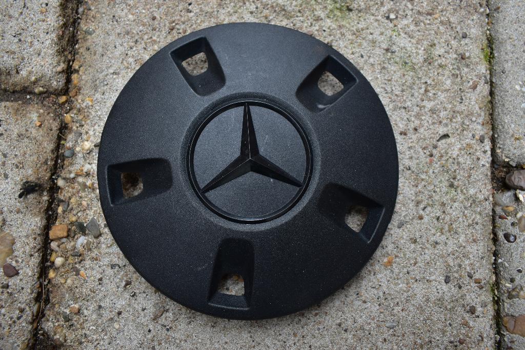 1 losse originele naaf wieldop Mercedes Vito (Model 2), Auto diversen, Wieldoppen, Ophalen of Verzenden, Gebruikt