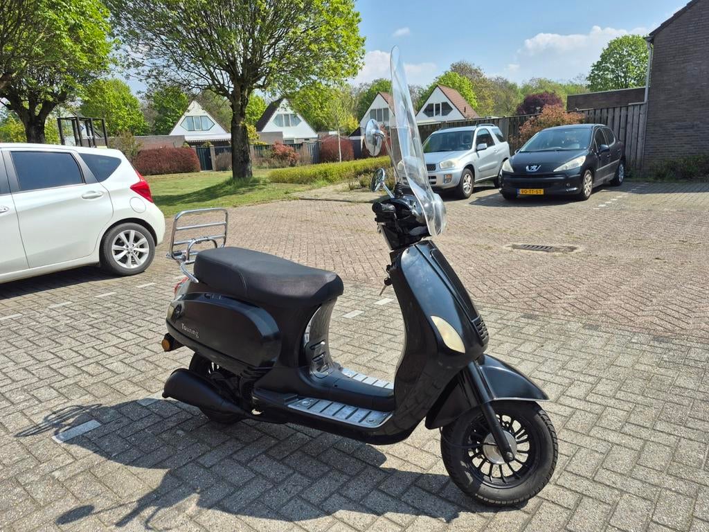 Turbho scooter, Fietsen en Brommers, Ophalen of Verzenden, Gebruikt, Benzine, Overige merken