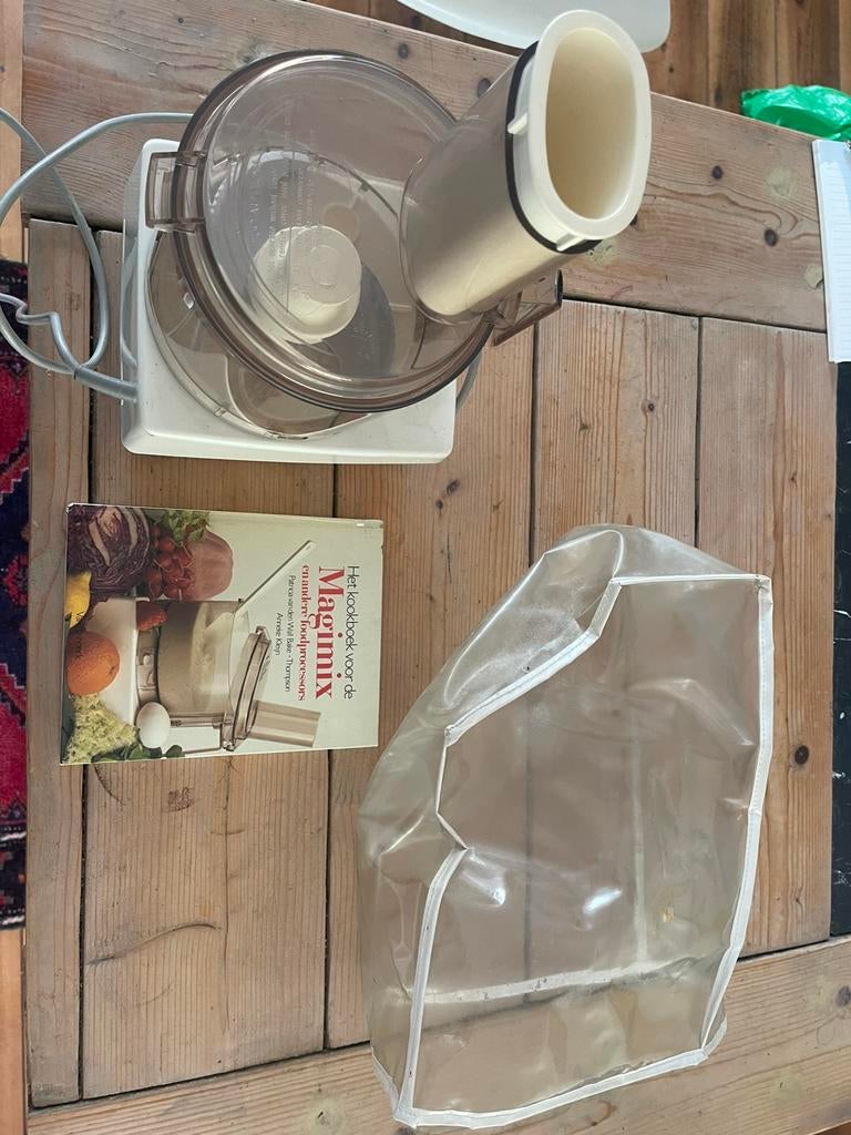 Magimix keukenmachine uit ong 1984?, Beige, Kunststof, Ophalen of Verzenden, Zo goed als nieuw