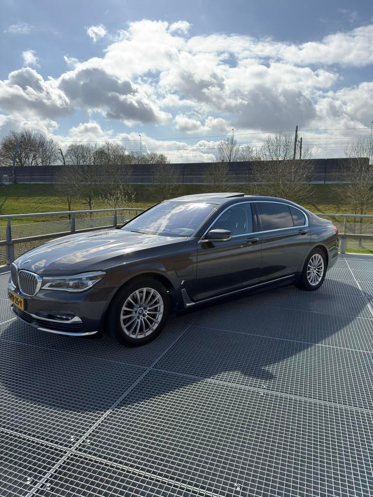 BMW 7-Serie 740LE Xdrive PANO/MASSAGE/HU/SOFTCL/LASER/BOMVOL, Auto's, Automaat, 1998 cc, Euro 6, 4 cilinders