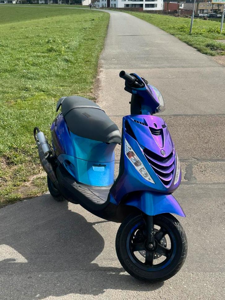 Piaggio zip 70cc stage 6 mk2, Fietsen en Brommers, Scooters | Piaggio, Zo goed als nieuw, Zip, Maximaal 25 km/u, Tweetakt, Ophalen