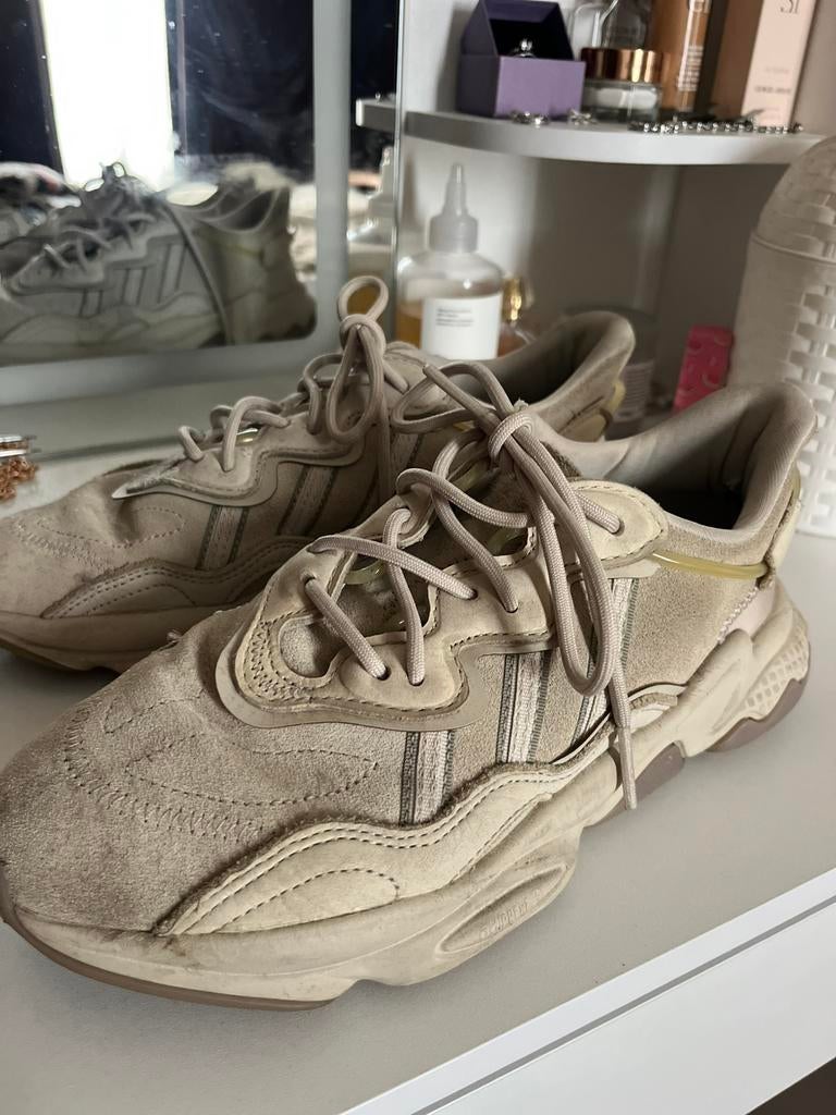 Adidas ozweego, Ophalen of Verzenden, Zo goed als nieuw, Sneakers of Gympen