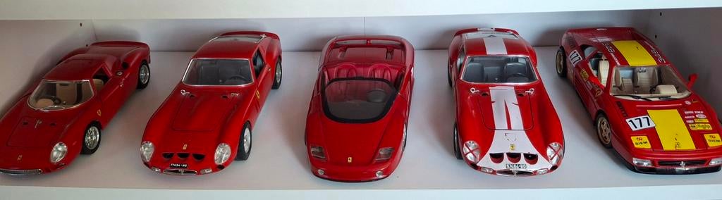 Div ferrari modellen schaal 1:18, Ophalen of Verzenden, Zo goed als nieuw, Auto, Overige merken