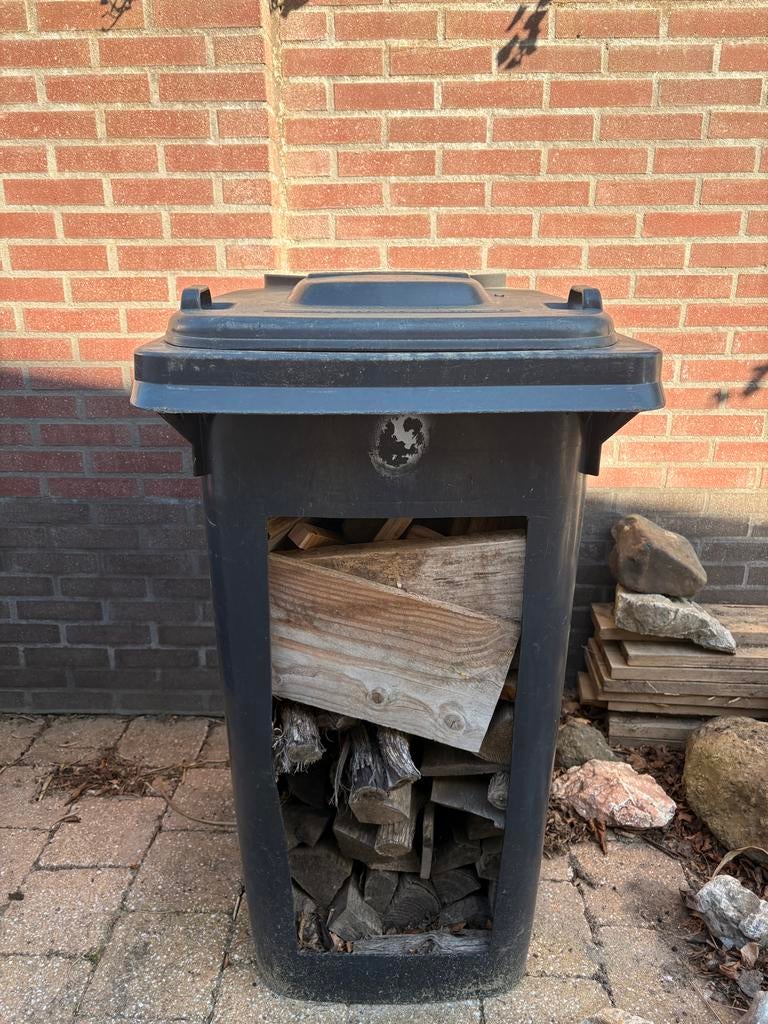 Gratis af te halen: Kliko met houtblokken, Tuin en Terras, Haardhout, Minder dan 3 m³, Ophalen of Verzenden, Overige houtsoorten