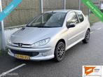 Peugeot 206 1.4 Air-line 2 NAP/AIRCO/DISTRIBUTIE VERVANGEN, Voorwielaandrijving, 31 €/maand, 4 cilinders, Origineel Nederlands