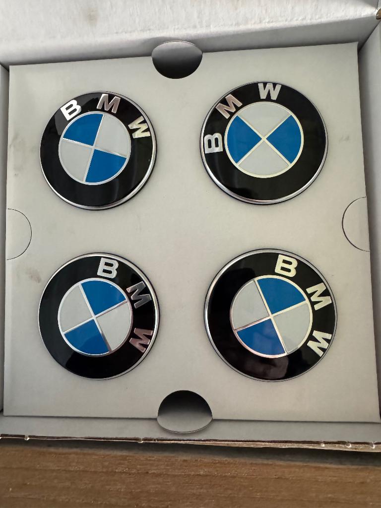 Originele BMW vast staande naafdoppen, set van 4., Ophalen of Verzenden, Zo goed als nieuw