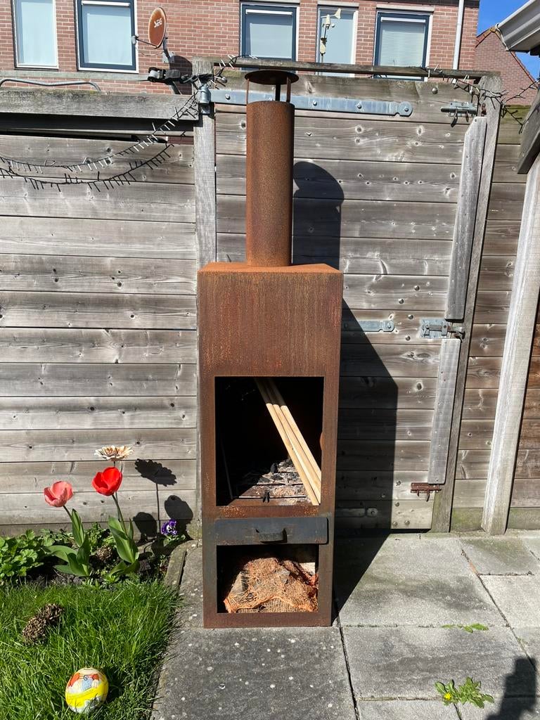 Houtkachel buiten, Tuin en Terras, Ophalen, Zo goed als nieuw