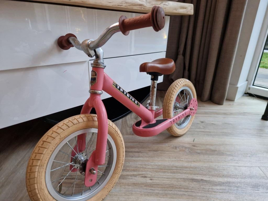 Roze Trybike loopfiets, Ophalen, Zo goed als nieuw, Loopfiets