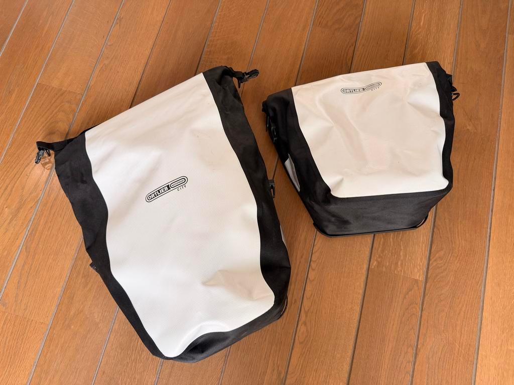 Ortlieb city waterproof fietstassen 2 stuks, Fietsen en Brommers, Fietsaccessoires | Fietstassen, Ophalen, Zo goed als nieuw