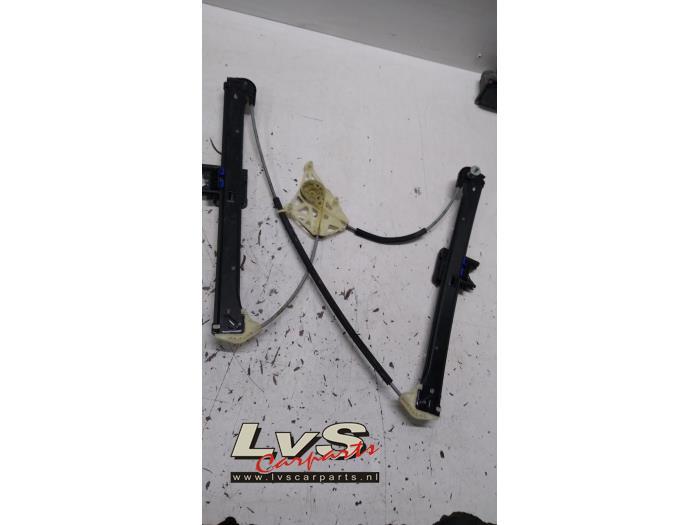 Ruitmechaniek 4Deurs links-achter van een Audi Q7, Auto-onderdelen, Ruiten en Toebehoren, Gebruikt, -, -, -