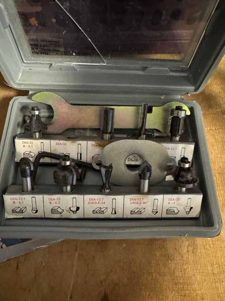 Freesbit set in kistje, Ophalen, Gebruikt, Bovenfrees