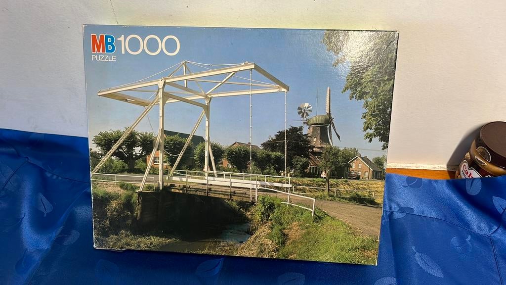 Puzzel van 1000 stukjes van MB puzzle nummer 9, Ophalen of Verzenden, 500 t/m 1500 stukjes, Zo goed als nieuw