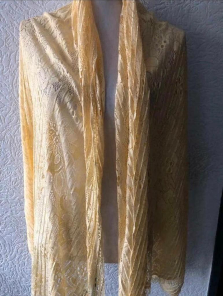 Viscose sjaal - diverse 6 € per stuk, Kleding | Dames, Mutsen, Sjaals en Handschoenen, Ophalen of Verzenden, Zo goed als nieuw