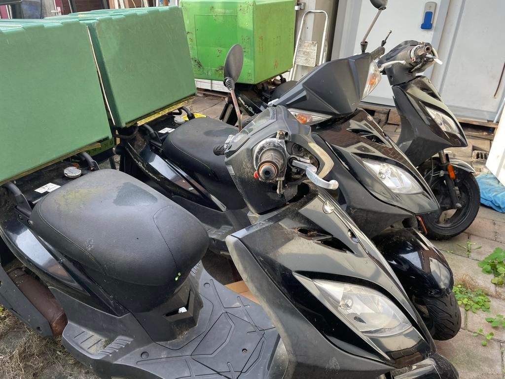 3x Kymco Agility Scooters - Onderdelen of Opknapper, Fietsen en Brommers, Scooters | Kymco, Ophalen, Gebruikt, Agility