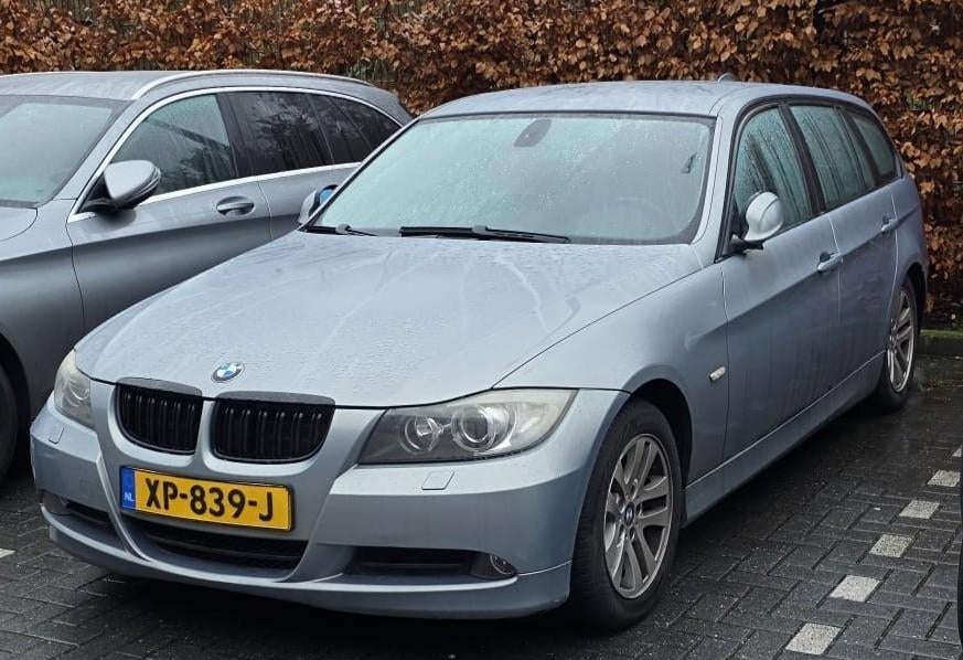 BMW 3-Serie 2.0 318 I Touring 2007 Grijs, Euro 5, Achterwielaandrijving, Zwart, Leder en Stof