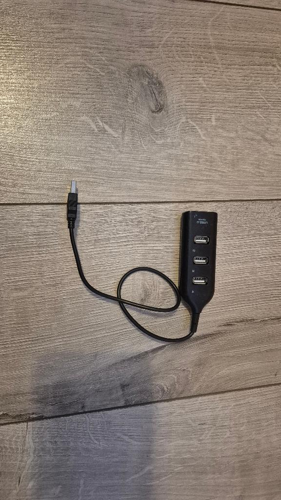 Gratis USB splitter, Computers en Software, Dockingstations, Ophalen, Gebruikt, USB-hub, Laptop