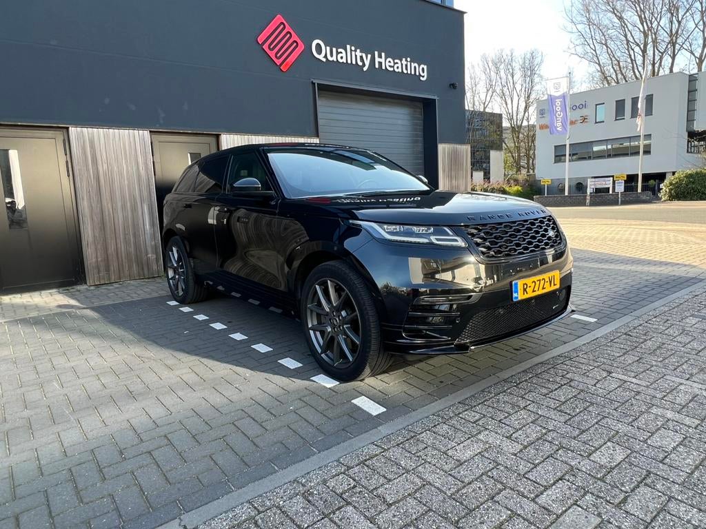 Land Rover Range Rover Velar P400e 404pk HSE AWD NAP Zwart, Auto's, Land Rover, Automaat, 2174 kg, Parkeerassistent, Zwart