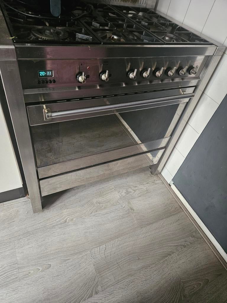 SMEG Vrijstaand Gasfornuis en afzuigkap, Ophalen, Gebruikt, 60 cm of meer, Energieklasse A of zuiniger