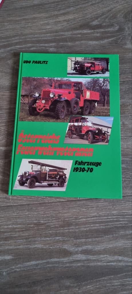 Boek over Oostenrijkse brandweerwagens 1930-1970, Ophalen of Verzenden, Nieuw, Vrachtwagen