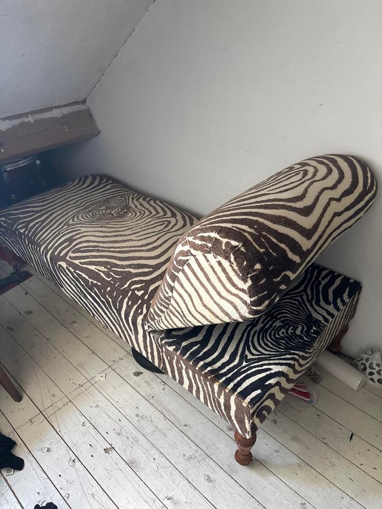 Oude divan met zebraprint - opknapper, Gebruikt, Eenpersoons, Ophalen of Verzenden, Rechte bank