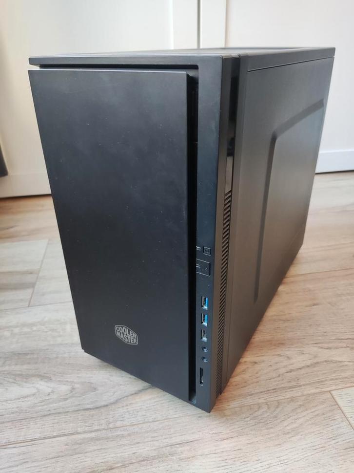 Oude game pc: Radeon RX470, 8gb Ram, Computers en Software, Computerbehuizingen, Ophalen