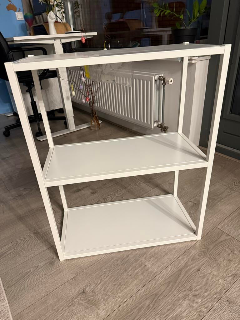 Stevige open metalen kast van IKEA, vloer/wandmontage, Huis en Inrichting, Kasten | Stellingkasten, Zo goed als nieuw, Ophalen